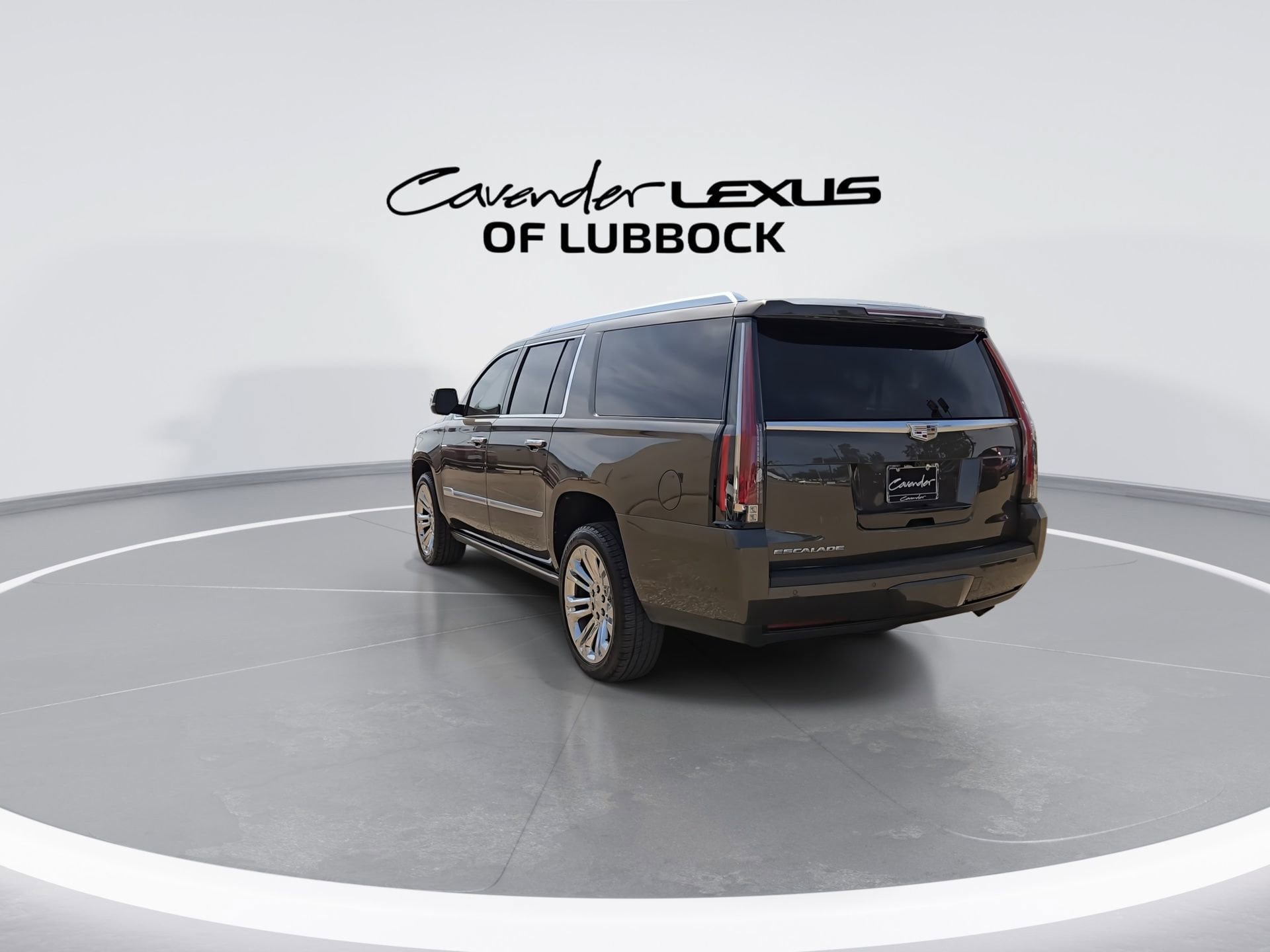 Used 2020 Cadillac Escalade ESV Premium Luxury w/ LPO, Radiant Package AWD/4WD image 7