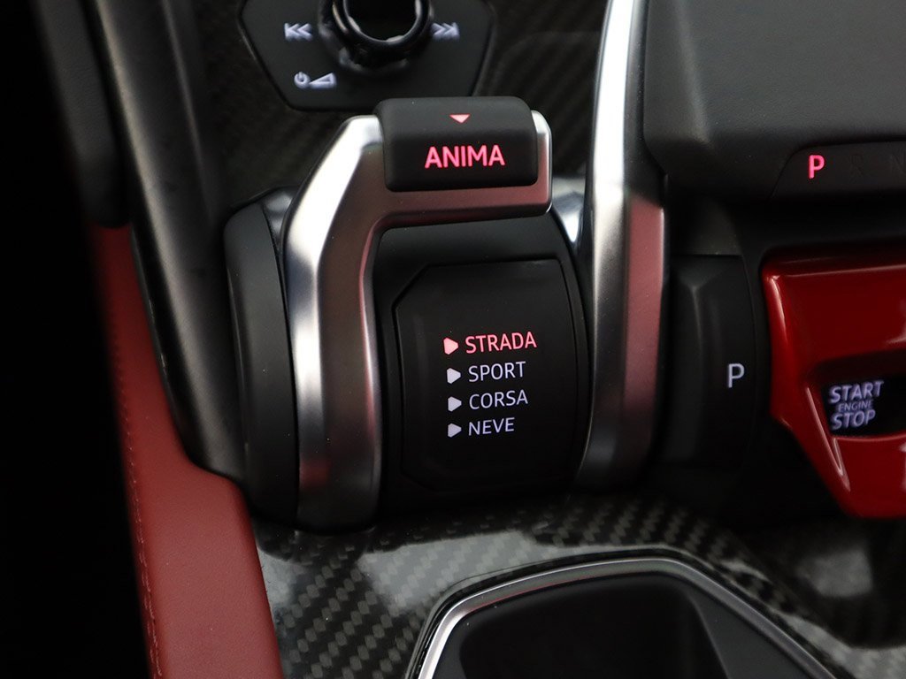 Used 2022 Lamborghini Urus image 54