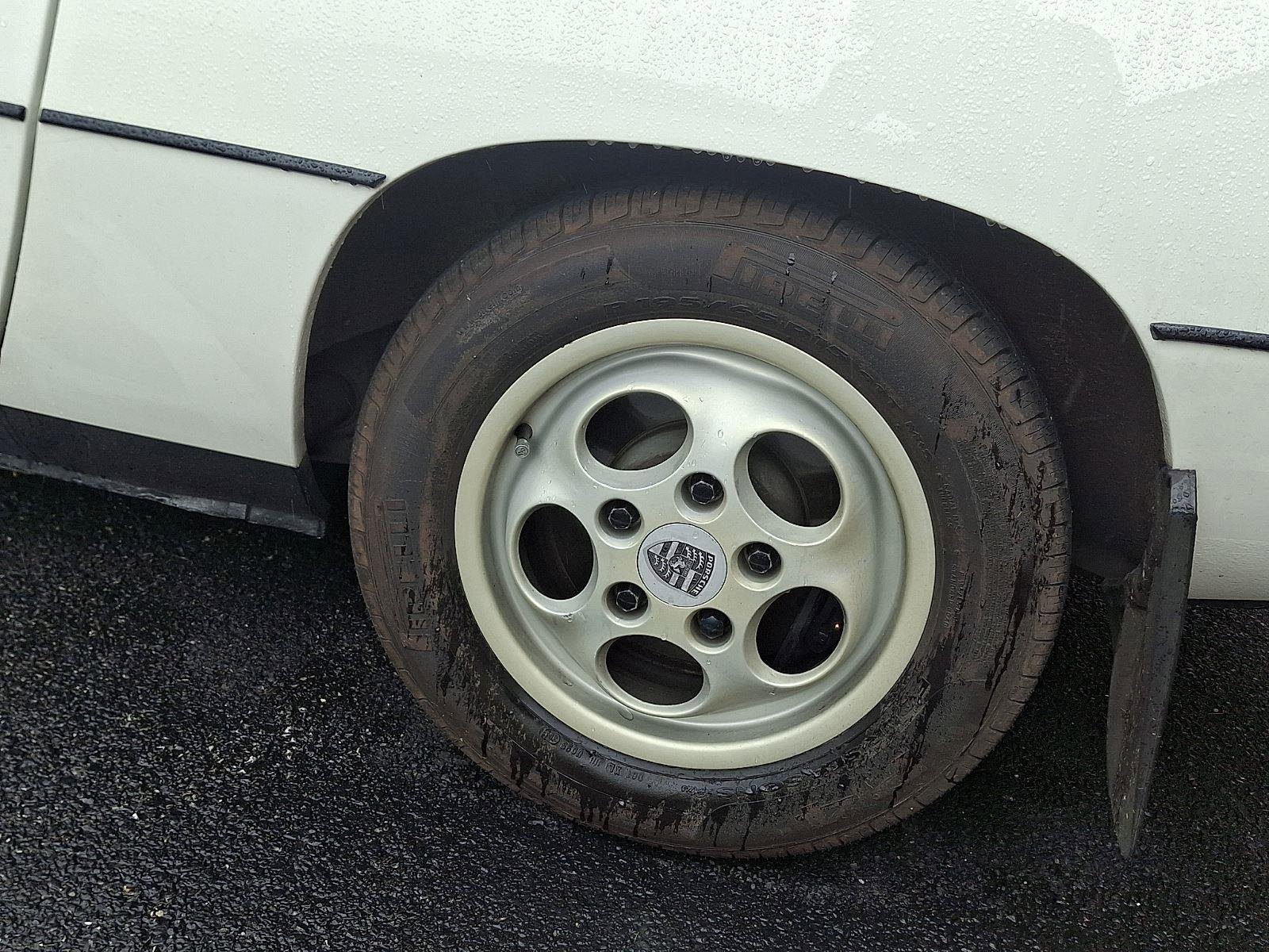 Used 1987 Porsche 924 S RWD image 4
