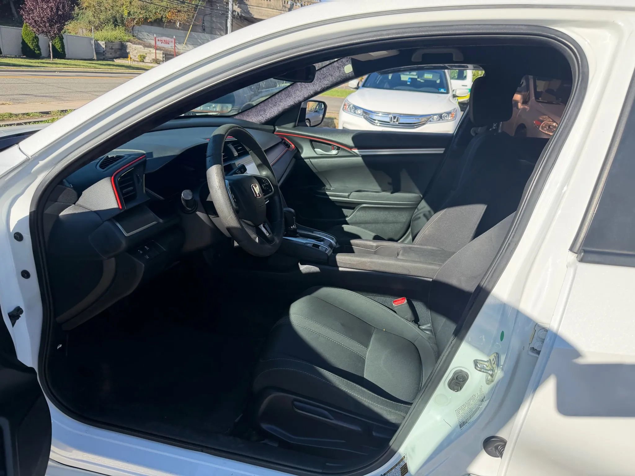 Used 2020 Honda Civic LX image 10