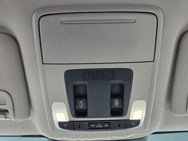 Used 2025 Honda Pilot Touring image 27