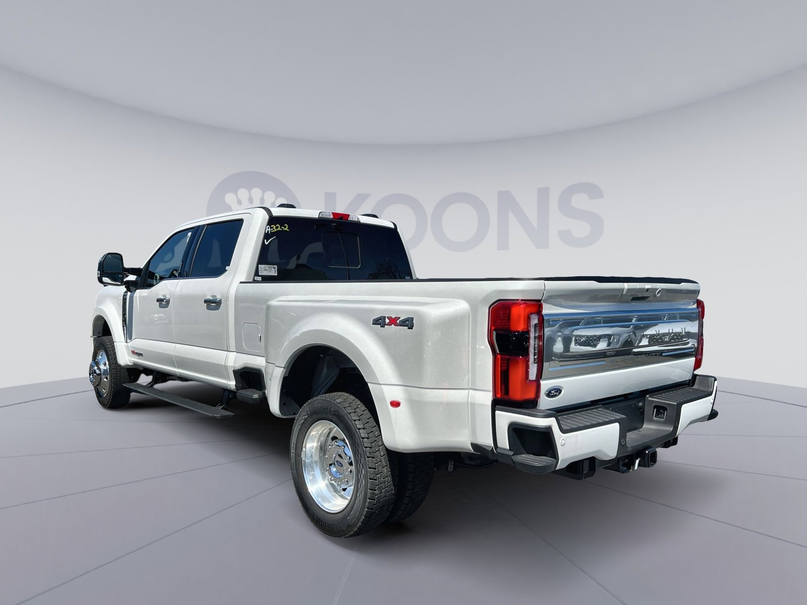 New 2026 Ford F450 Platinum w/ Platinum Plus Package AWD/4WD image 4