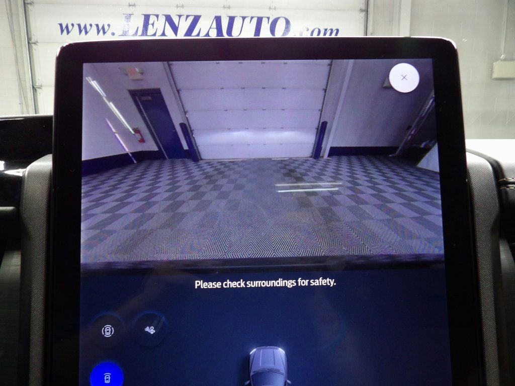 Used 2024 Ford Expedition Platinum image 15