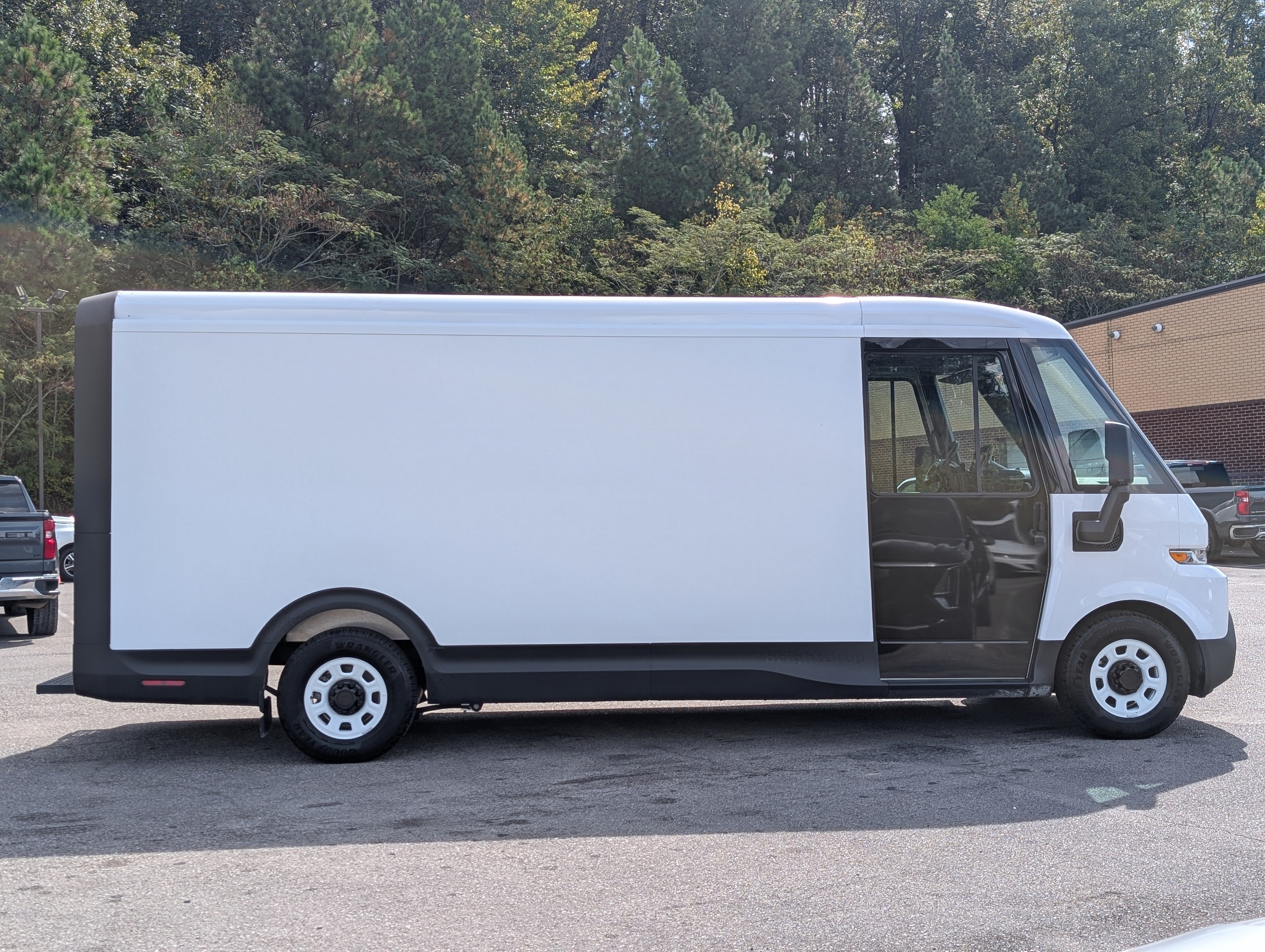 Used 2024 Chevrolet Brightdrop 600 w/ Commercial Equipment Package AWD/4WD image 10