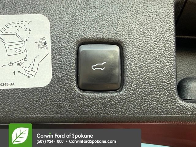 Used 2020 Ford Escape Titanium AWD/4WD image 20