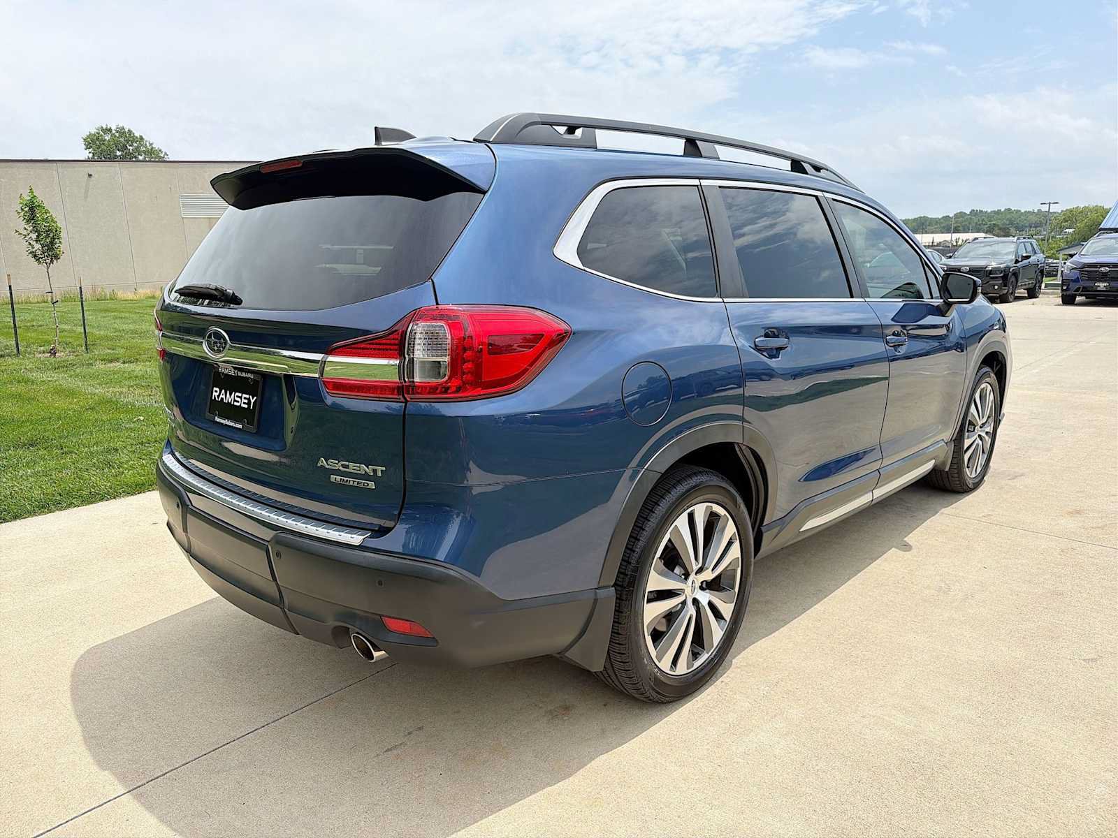 Used 2021 Subaru Ascent Limited w/ Popular Package #2A AWD/4WD image 6