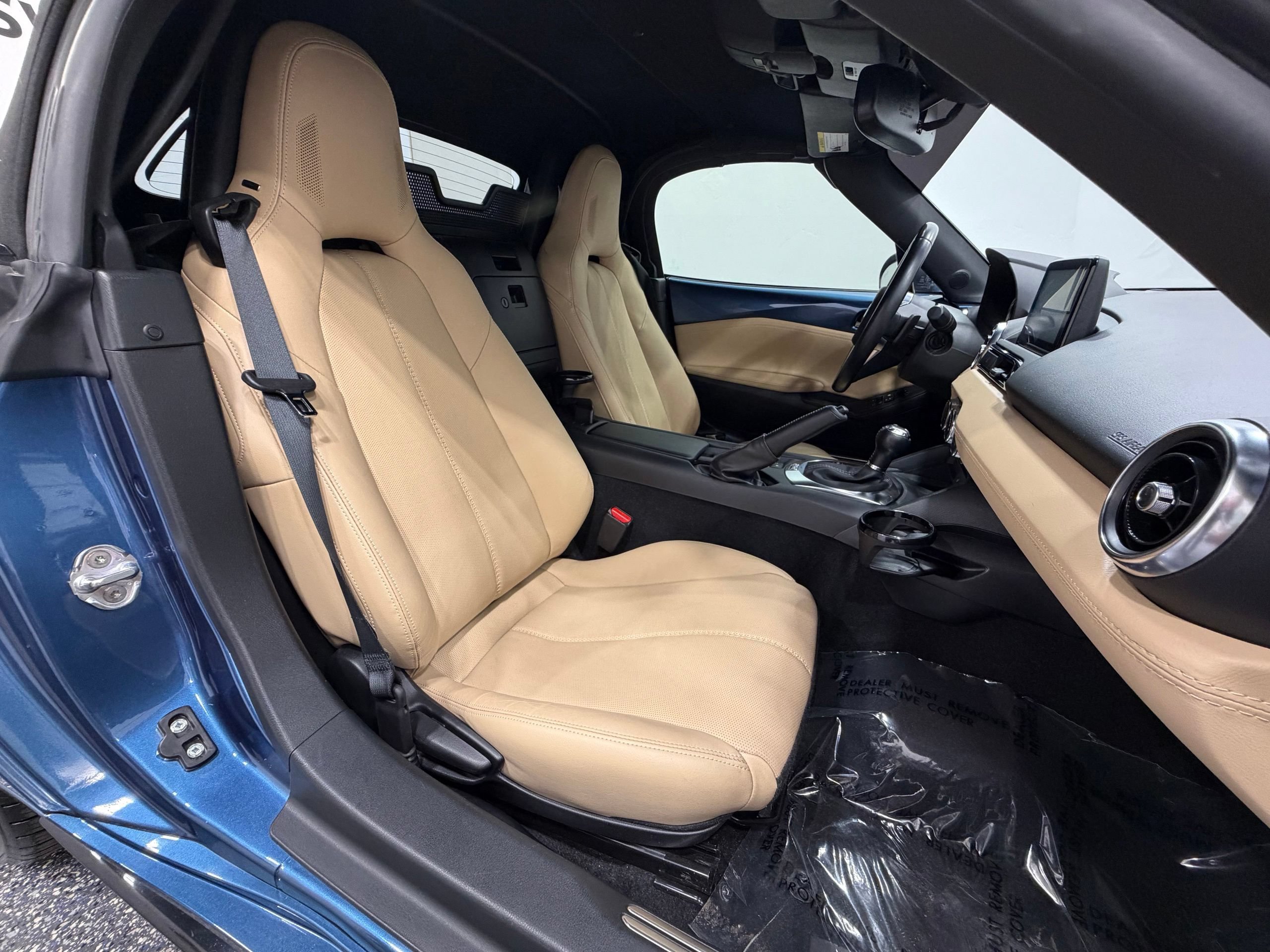 Used 2020 MAZDA MX-5 Miata Grand Touring w/ Appearance Package RWD image 24
