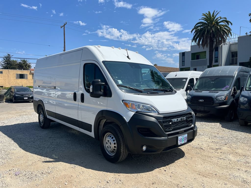Used 2026 RAM ProMaster 2500 w/ Convenience Group FWD image 3
