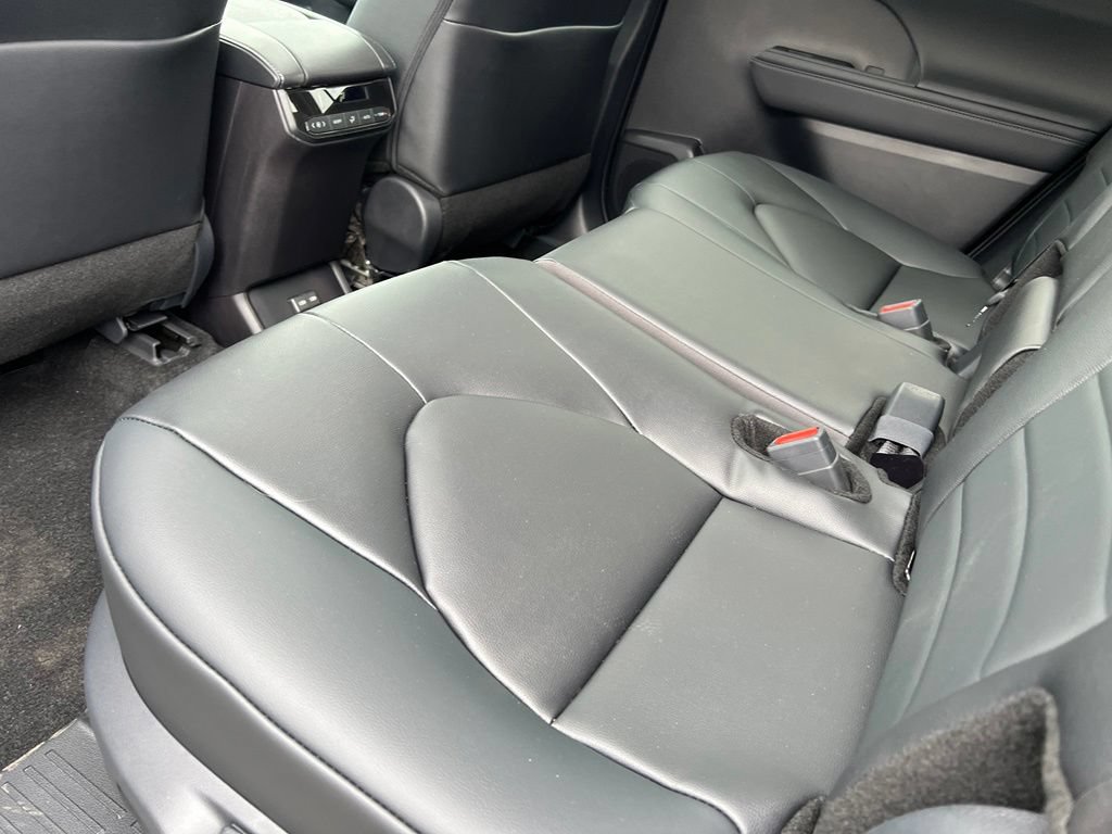 New 2026 Toyota Highlander XLE AWD/4WD image 14