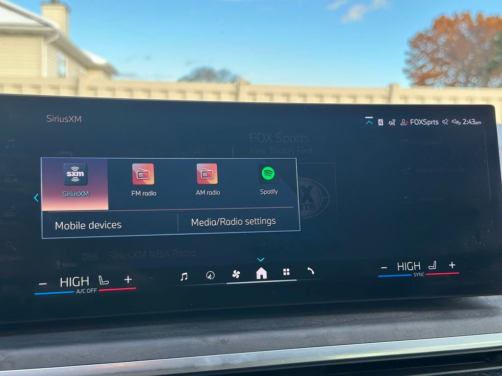 Certified 2024 BMW X5 xDrive40i w/ Premium Package image 43