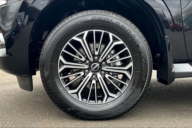 New 2025 Nissan Armada Platinum image 13