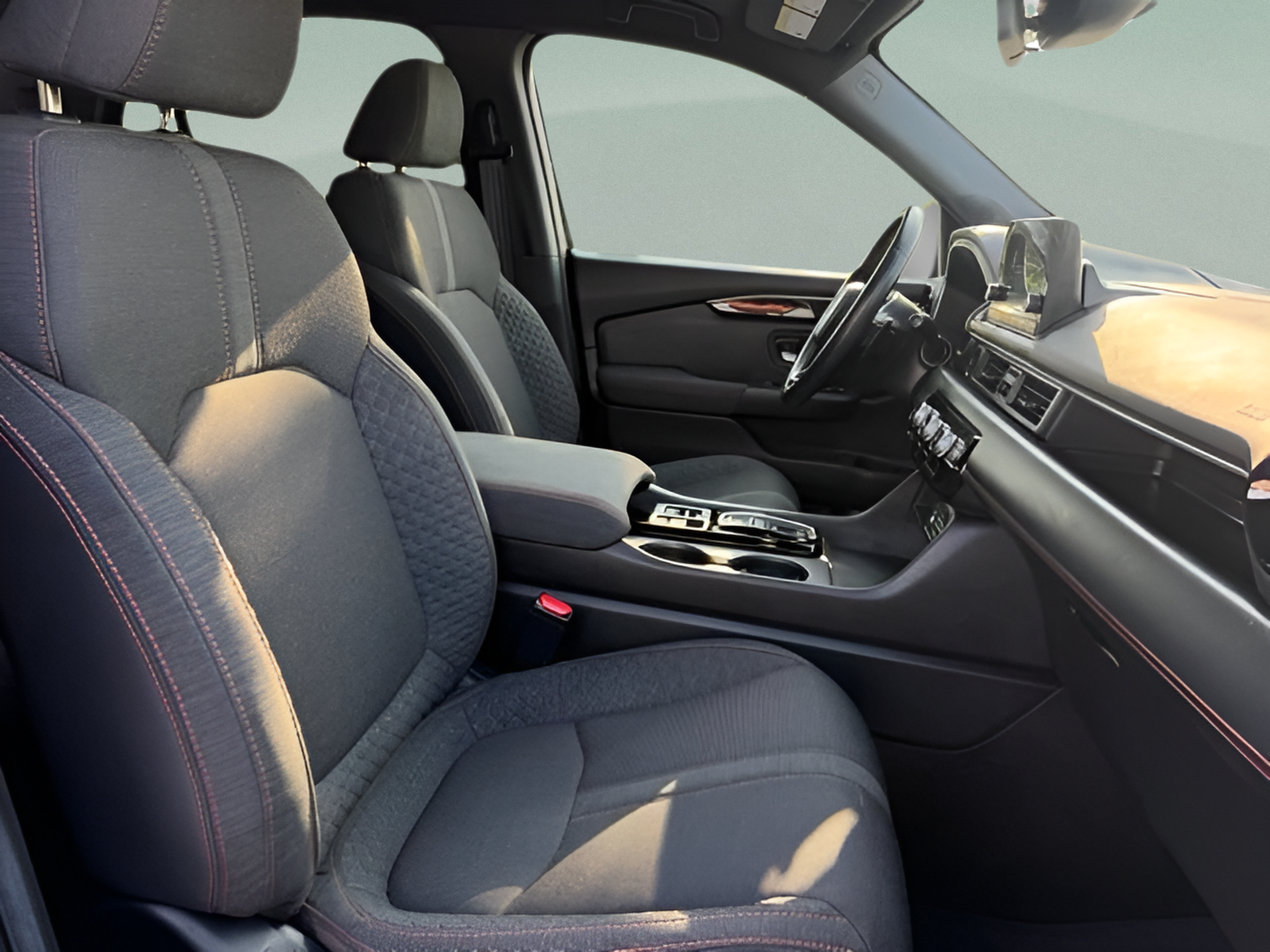 Certified 2025 Honda Pilot Sport image 30