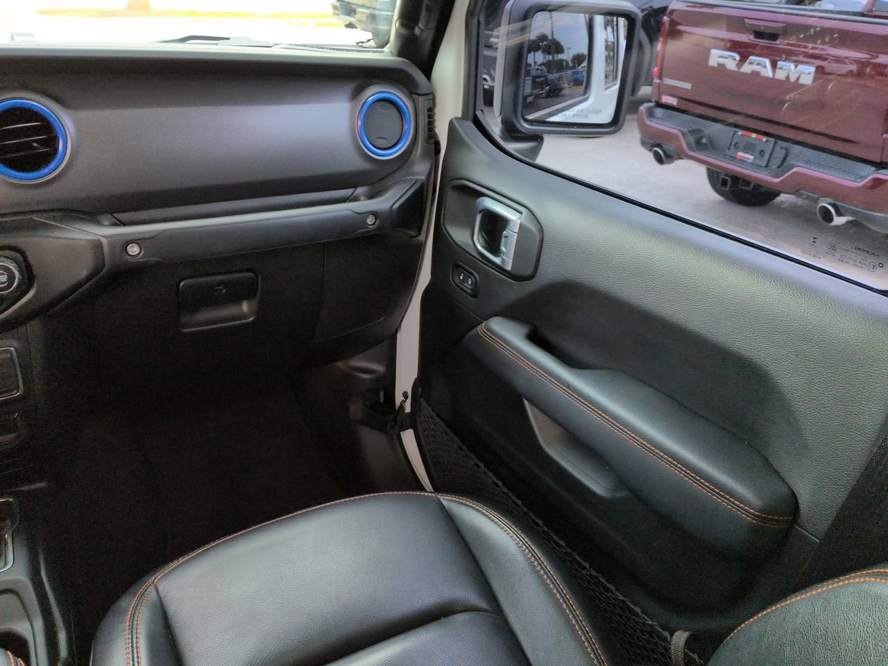 Used 2023 Jeep Gladiator Mojave w/ LED Lighting Group AWD/4WD image 16