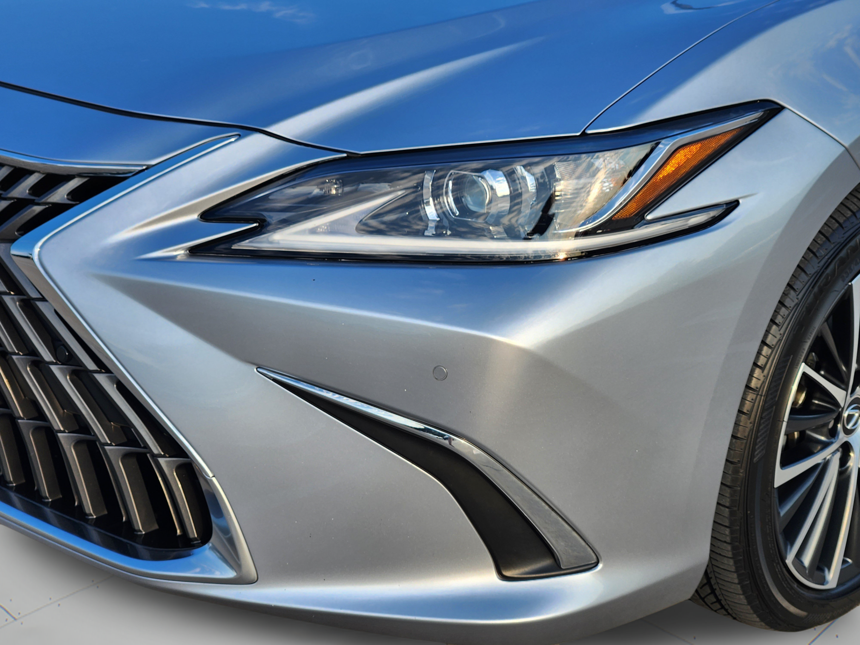 Certified 2025 Lexus ES 350 w/ Premium Package FWD image 35
