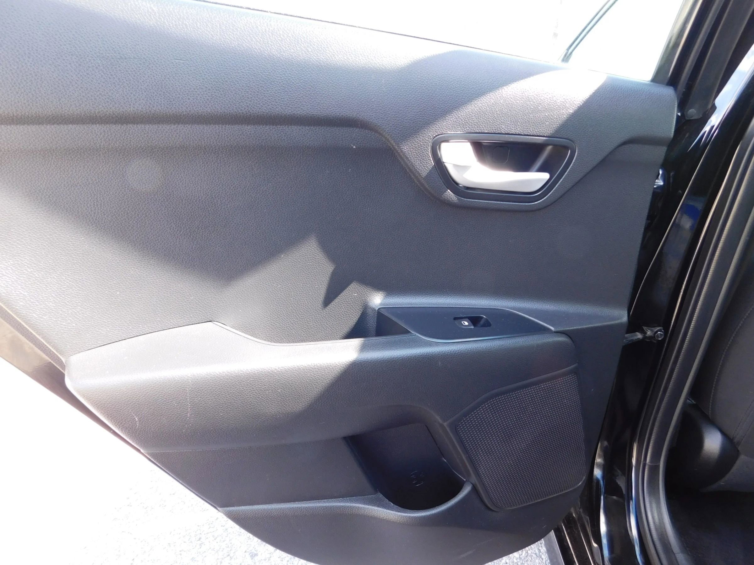 Used 2020 Kia Rio S image 9