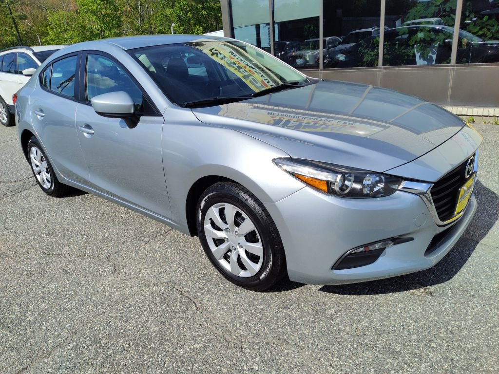 Used 2018 MAZDA MAZDA3 Sport image 3