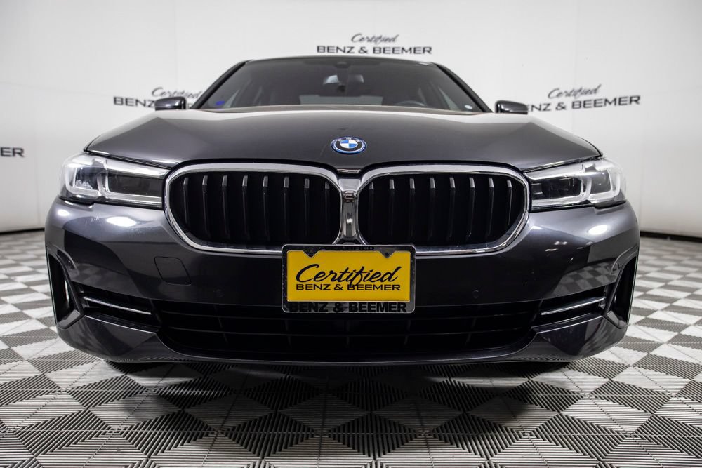 Used 2023 BMW 530e w/ Convenience Package RWD image 5