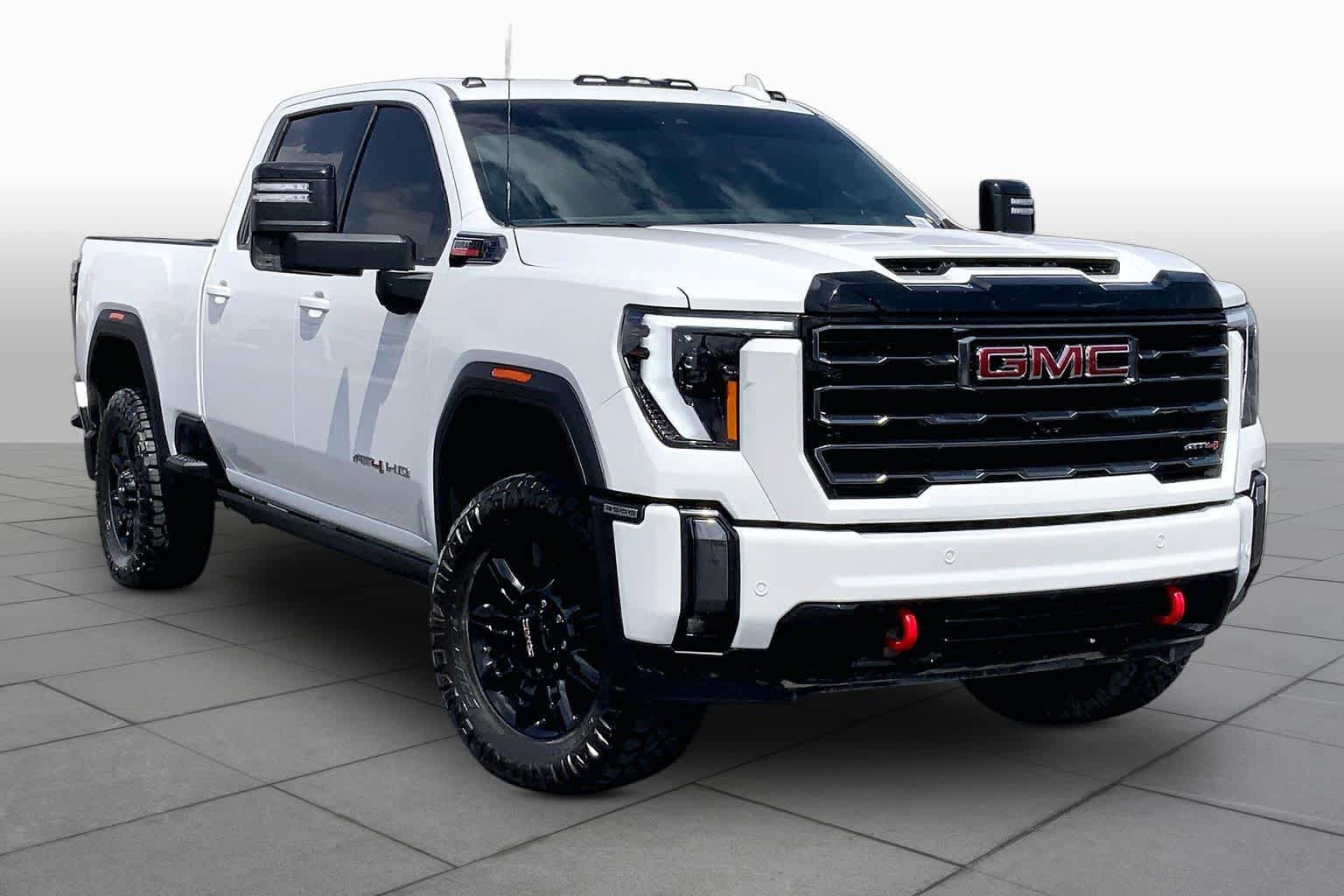 Used 2024 GMC Sierra 2500 AT4 w/ AT4 Premium Plus Package AWD/4WD image 3