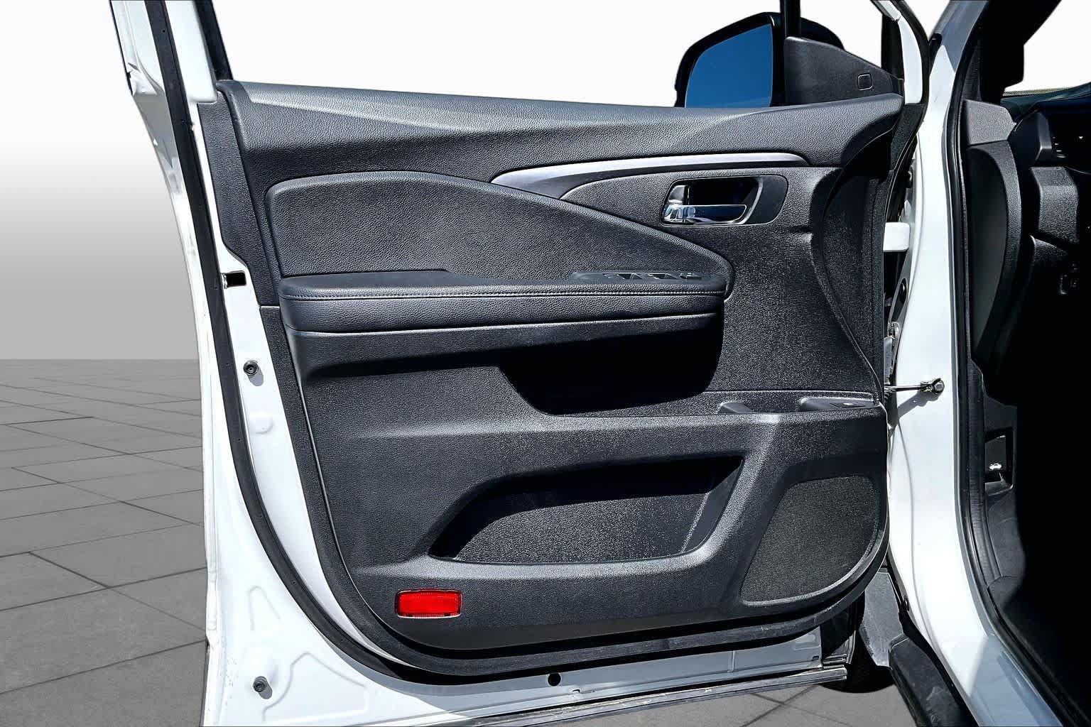 Used 2022 Honda Pilot Sport image 22