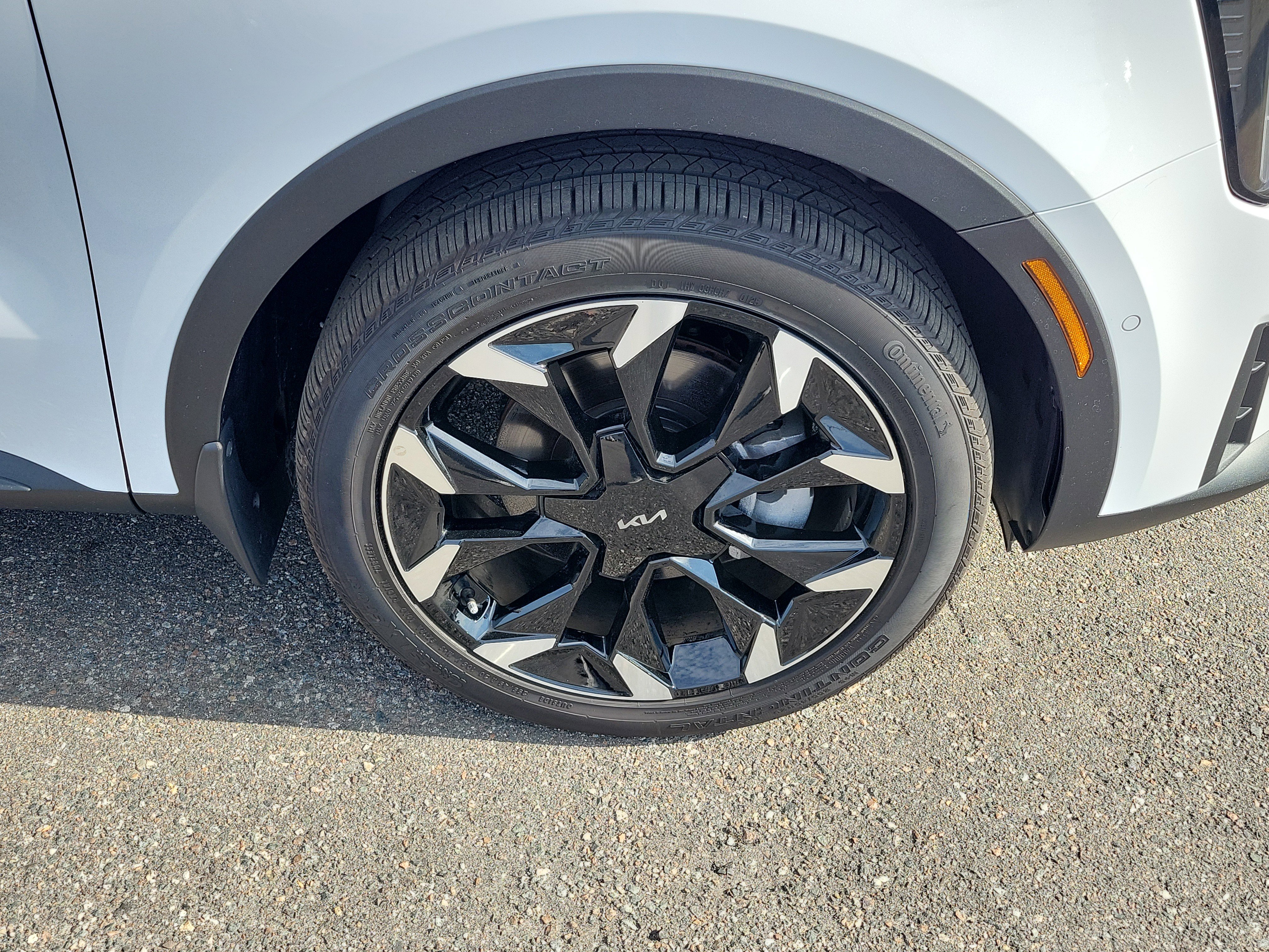 Used 2025 Kia Sorento SX image 43