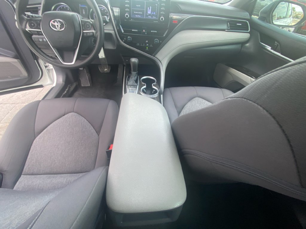 Used 2023 Toyota Camry LE FWD image 11