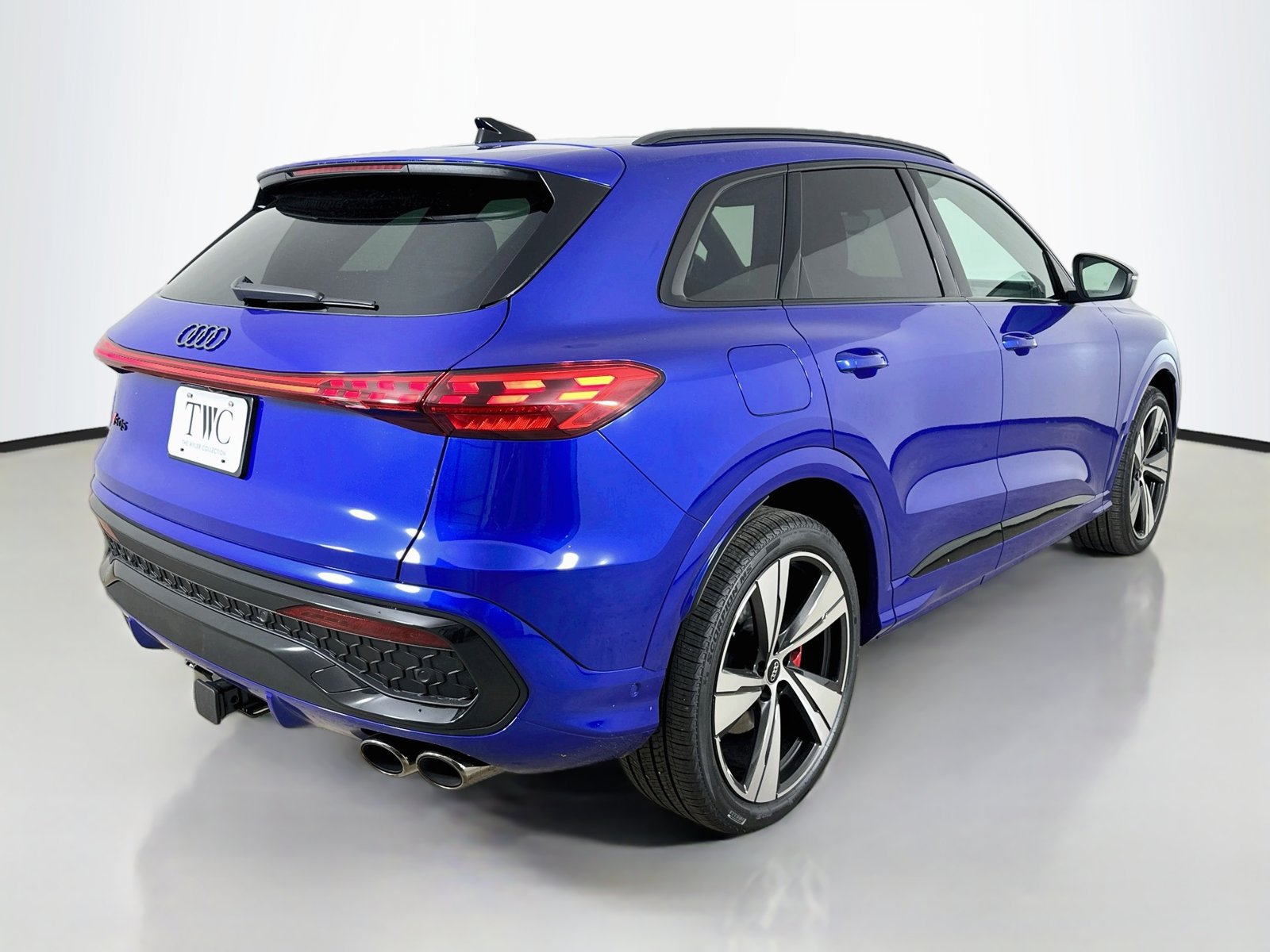 New 2026 Audi SQ5 Premium Plus AWD/4WD image 5