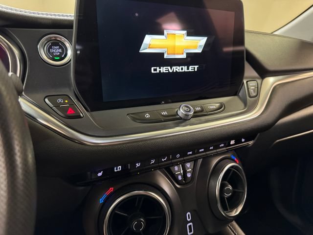 Used 2025 Chevrolet Blazer LT FWD image 13