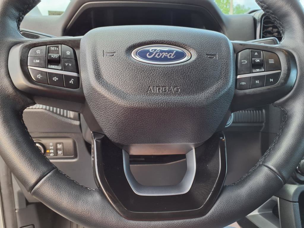 Used 2024 Ford Ranger Lariat w/ Trailer Tow Package image 16