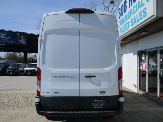 Used 2023 Ford Transit 250 148 High Roof AWD image 8