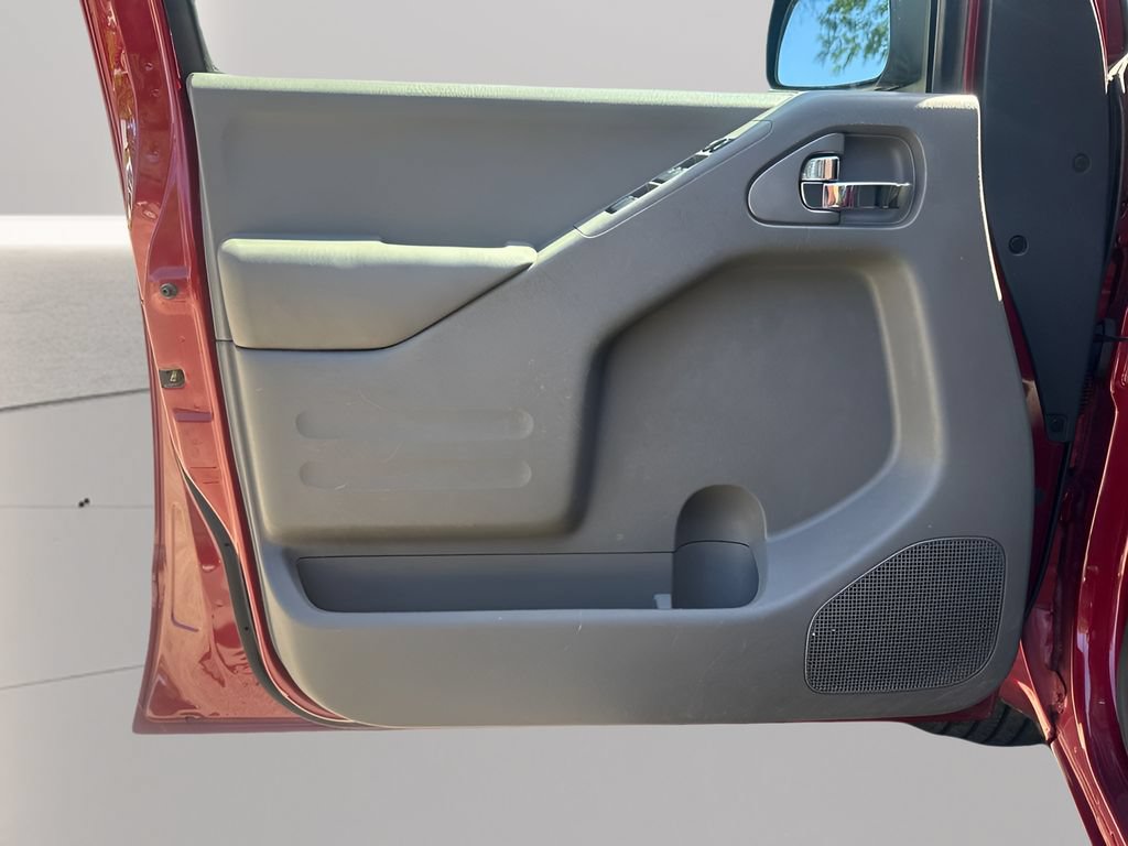 Used 2019 Nissan Frontier SV RWD image 18
