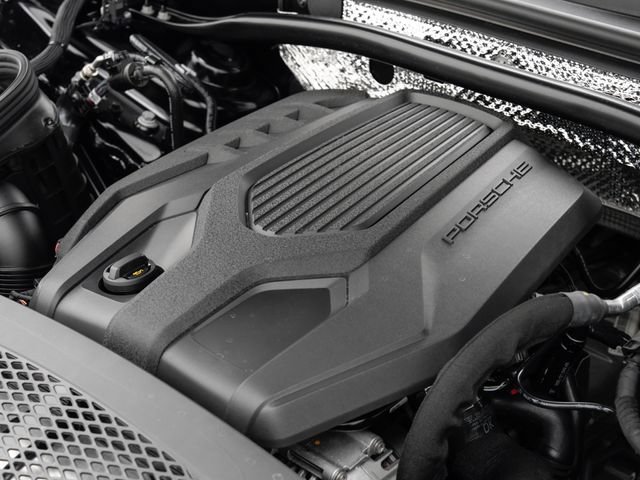 Certified 2025 Porsche Macan Turbo AWD/4WD image 29