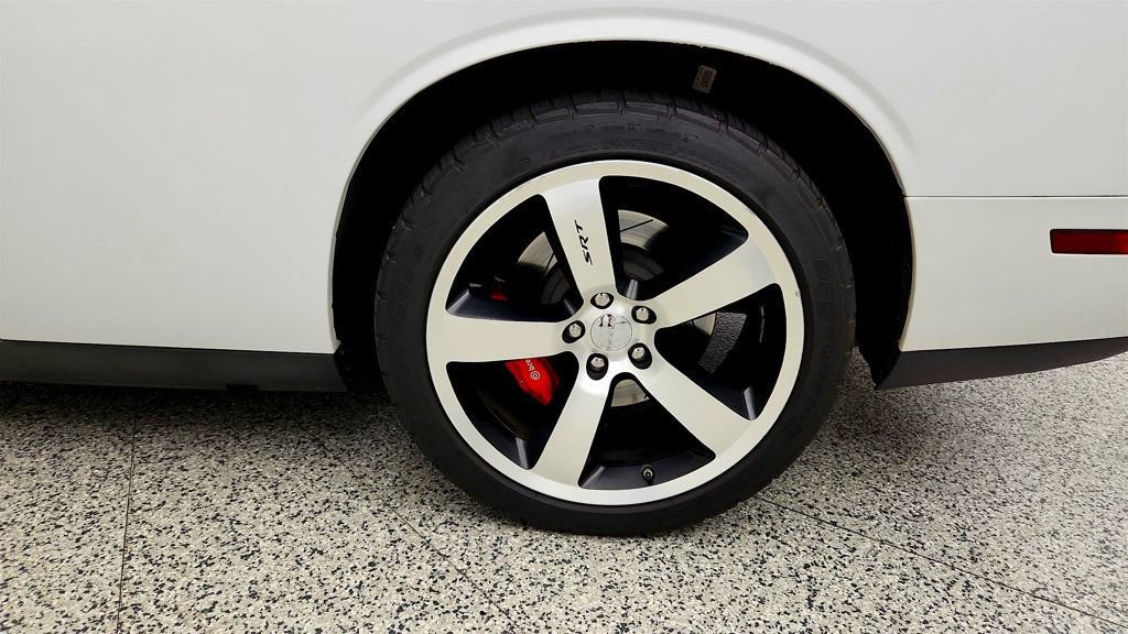 Used 2012 Dodge Challenger SRT8 RWD image 10