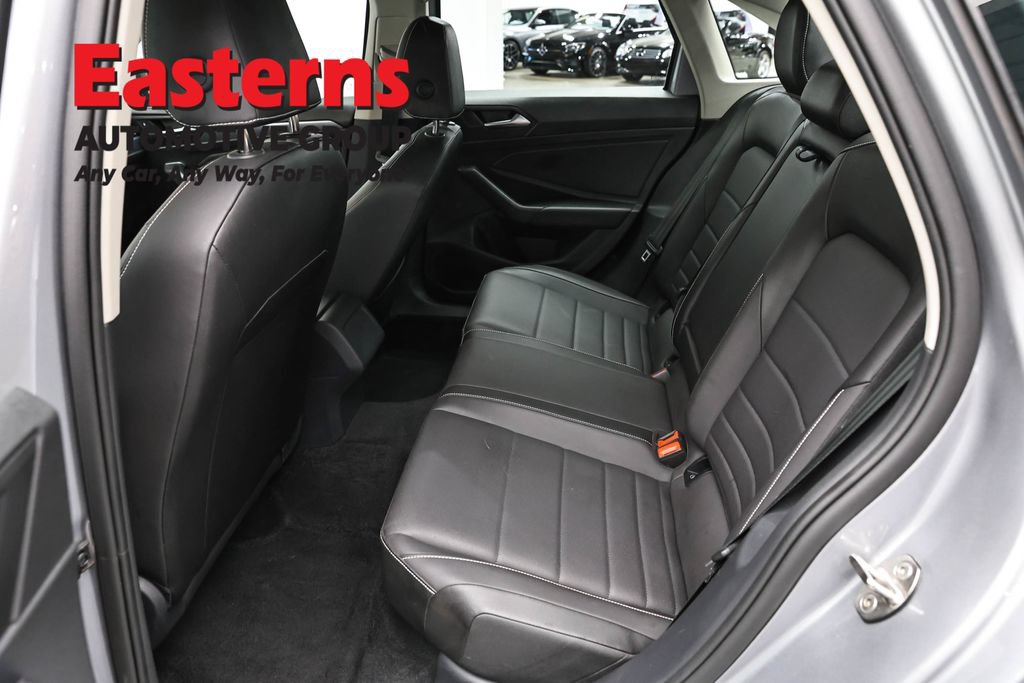 Used 2024 Volkswagen Jetta SE FWD image 20