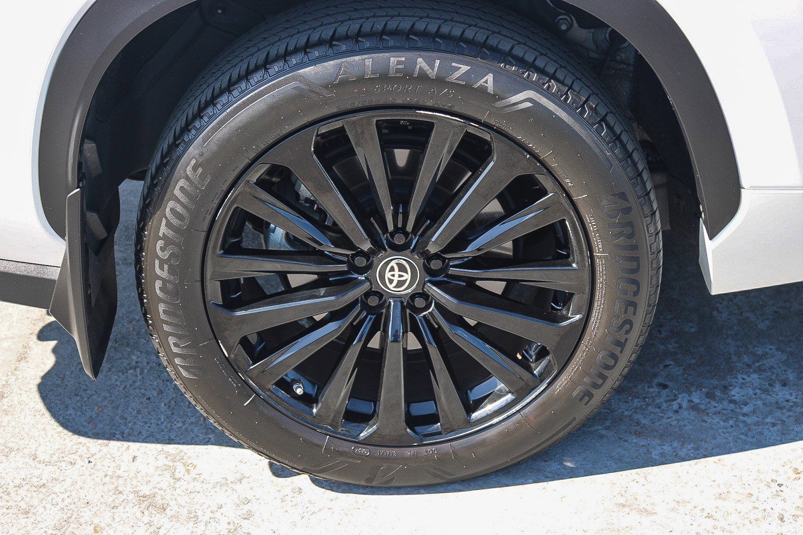 Certified 2024 Toyota Highlander XSE image 12