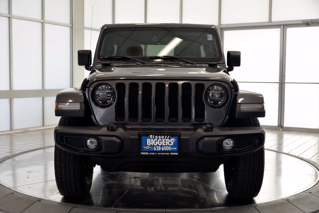 Used 2019 Jeep Wrangler Unlimited Sahara AWD/4WD image 3