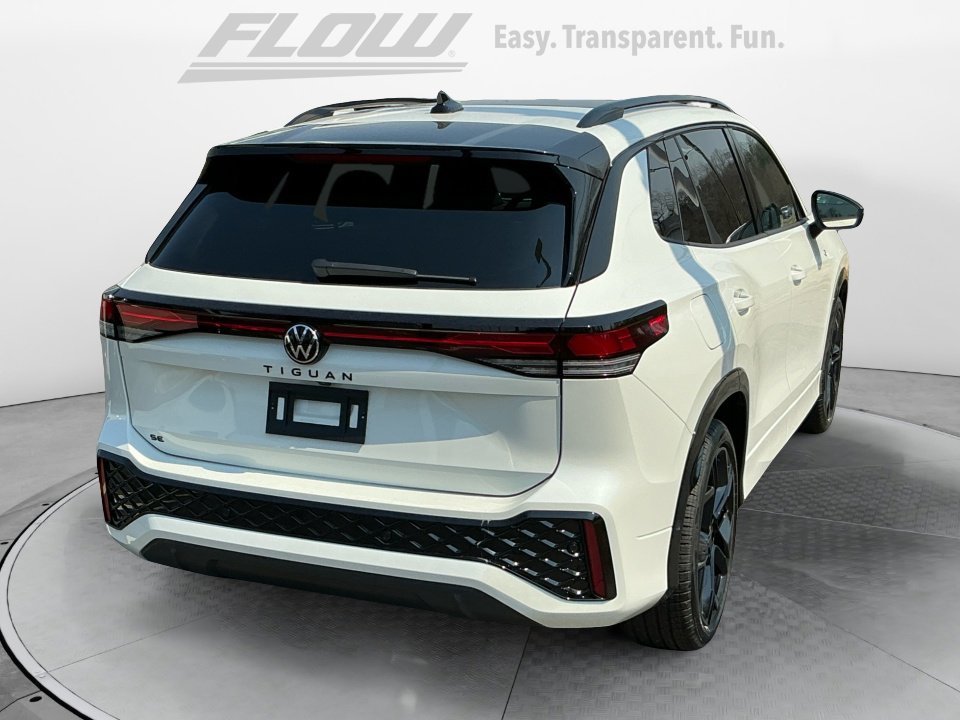 New 2026 Volkswagen Tiguan SE R-Line FWD image 7