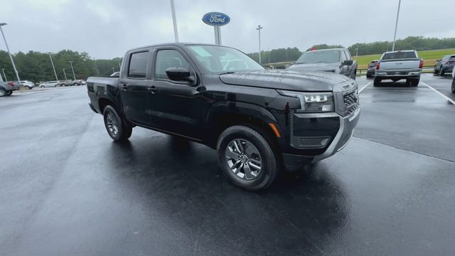 Used 2026 Nissan Frontier SV AWD/4WD image 2