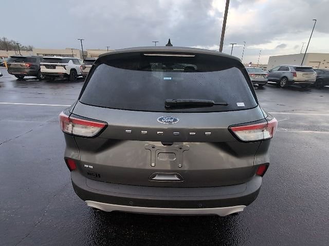 Used 2022 Ford Escape SE image 5