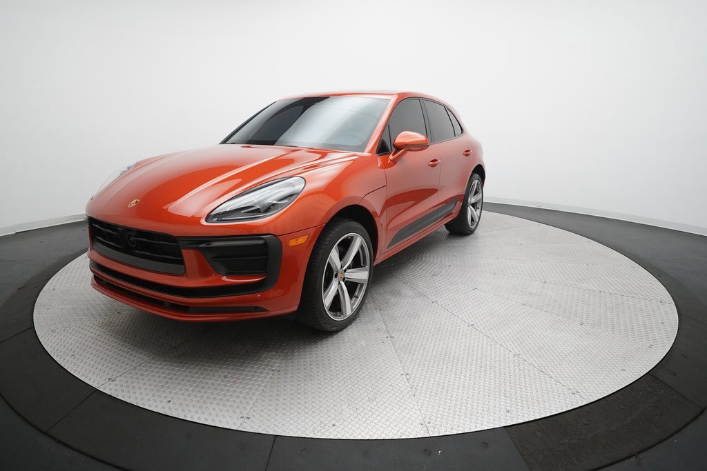 Used 2023 Porsche Macan image 1