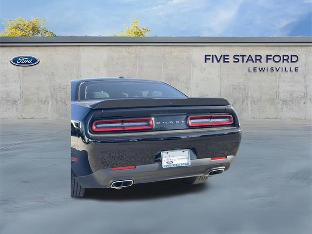 Used 2023 Dodge Challenger SXT image 7