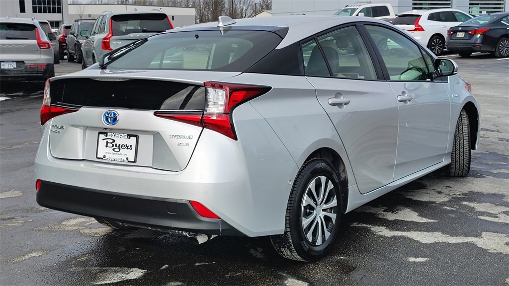 Used 2020 Toyota Prius XLE image 3