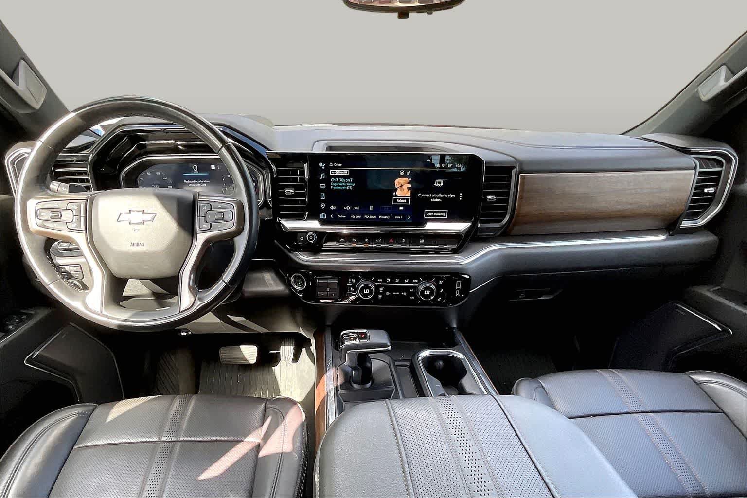 Used 2023 Chevrolet Silverado 1500 High Country w/ High Country Premium Package AWD/4WD image 28