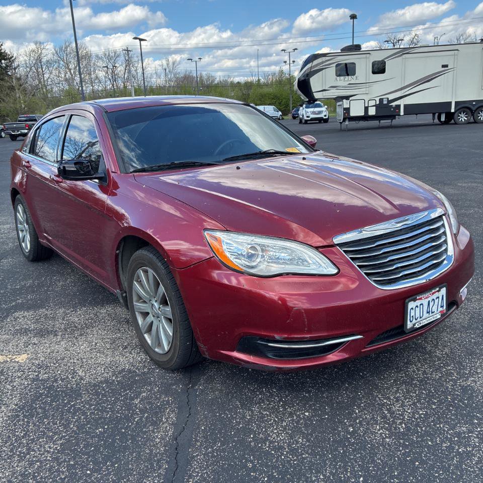 Used 2013 Chrysler 200 Touring FWD image 3