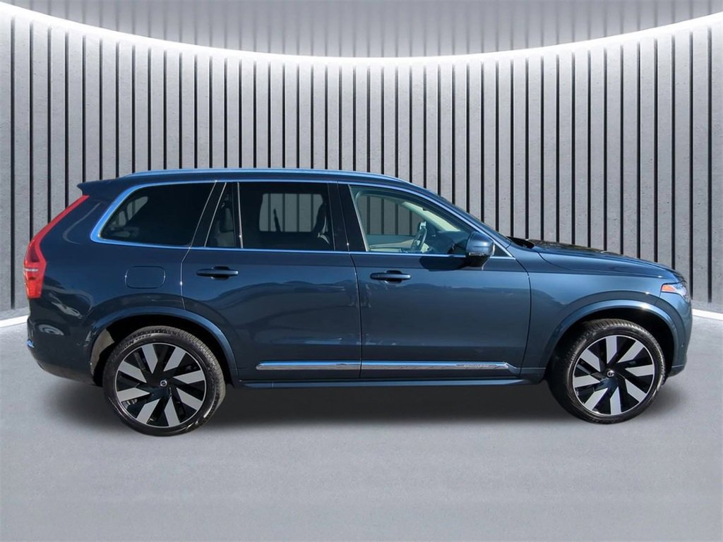 Used 2023 Volvo XC90 T8 Ultimate image 4