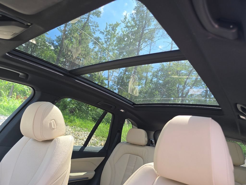 Used 2022 BMW X5 xDrive40i AWD/4WD image 26
