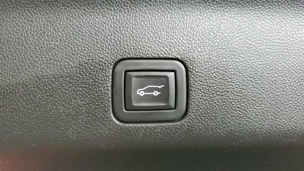 Used 2024 Chevrolet Tahoe LT image 11