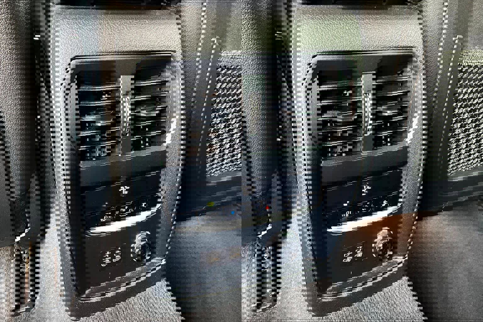 Used 2019 BMW 330i Sedan w/ Convenience Package image 32