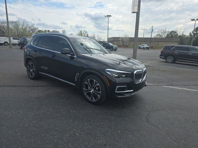Used 2023 BMW X5 xDrive40i w/ Premium Package image 1