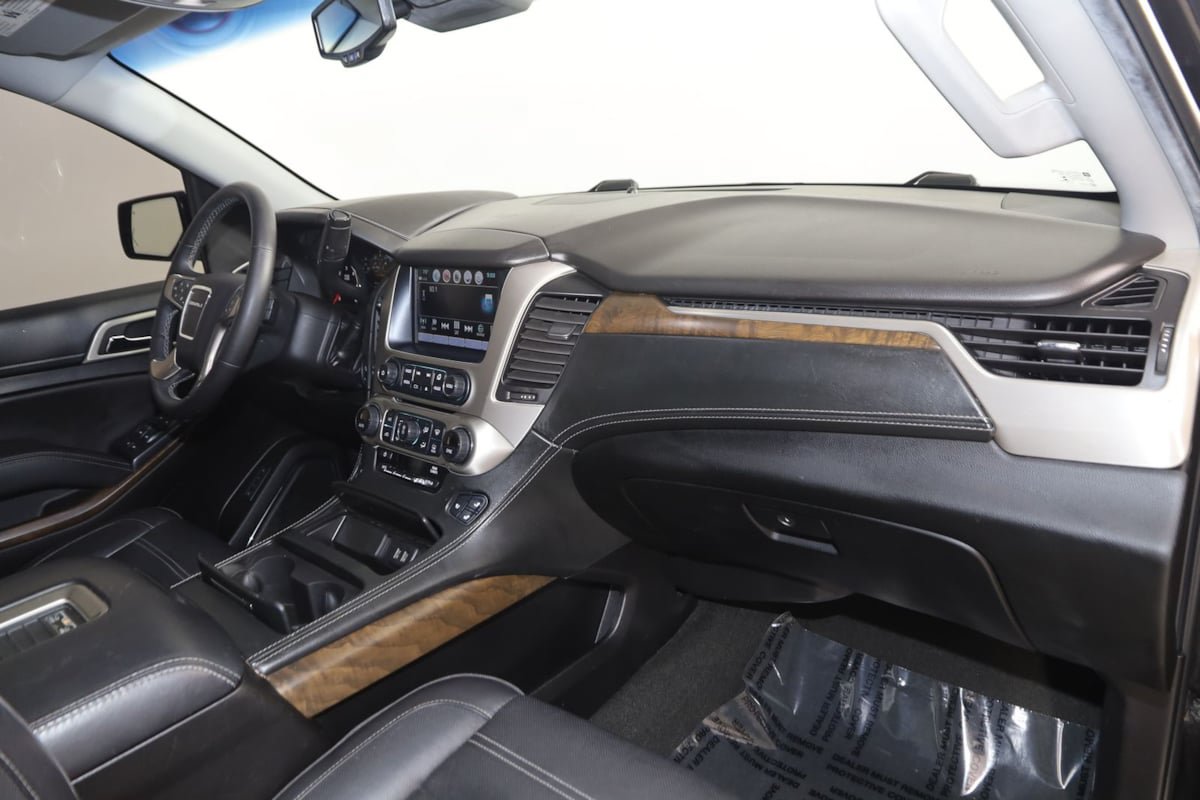 Used 2018 GMC Yukon Denali w/ Denali Ultimate Package AWD/4WD image 42