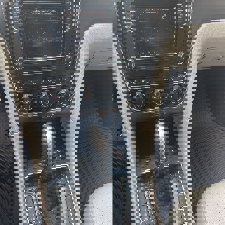 Used 2015 Volkswagen Passat 1.8T Limited Edition FWD image 14